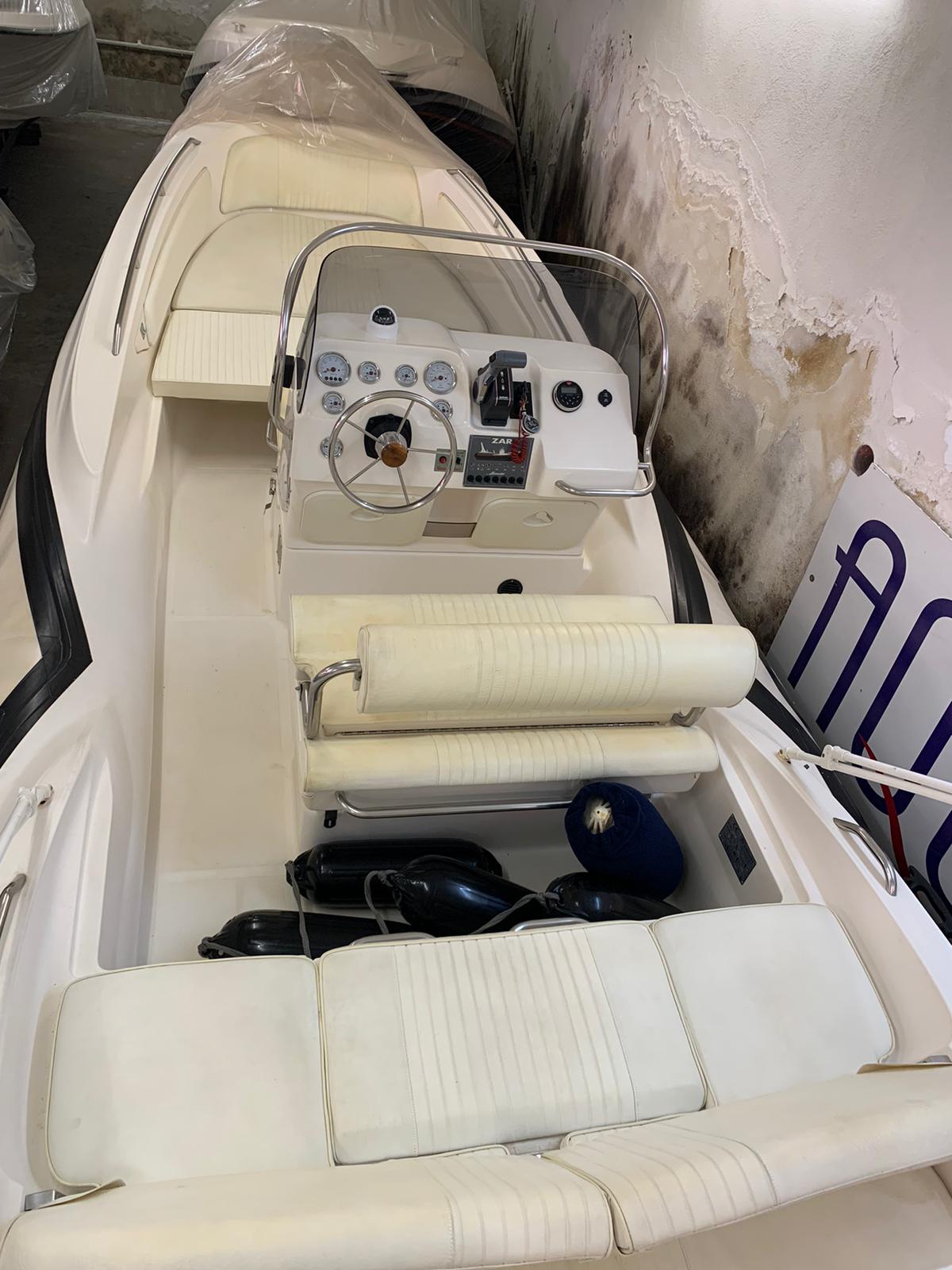 <<< VENDUTO >>> Zar 65 + Suzuki 200hp tutto 2006<br><a href=dettaglio.aspx?Id=140 >VAI ALLA SCHEDA</a>